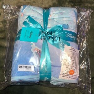 Posh Peanut Elsa & Frozen Castle Reversible Quilted Patoo Blanket NEW